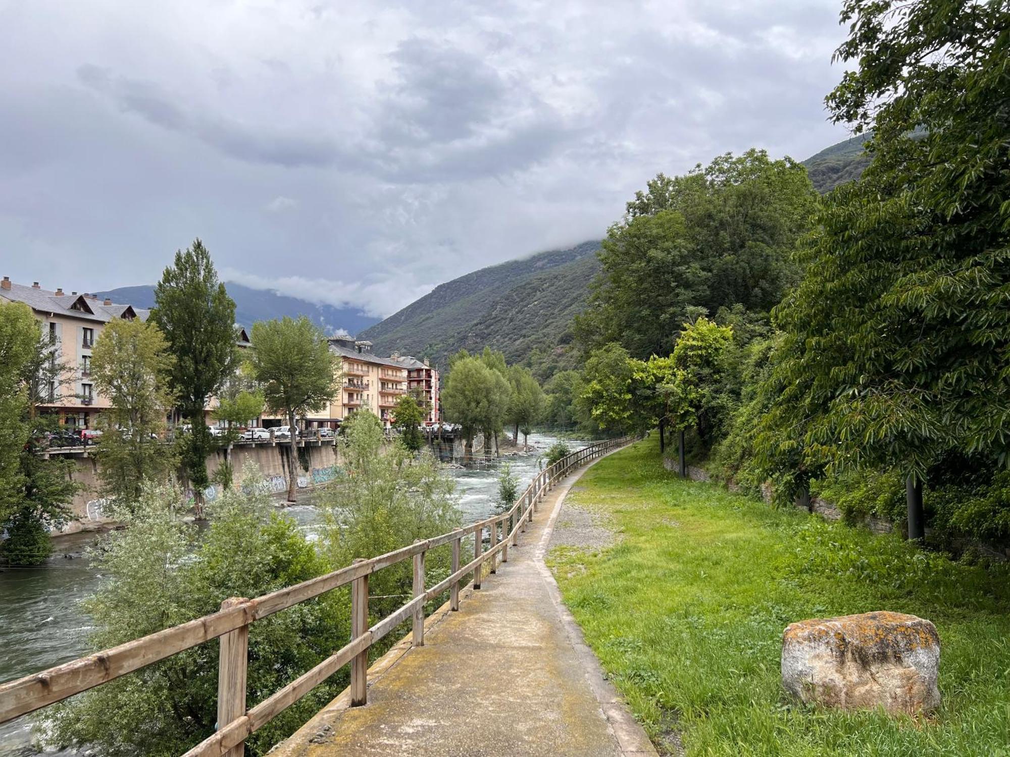 Apartament Les Vernedes - L'Amfitriona Sort Luaran gambar